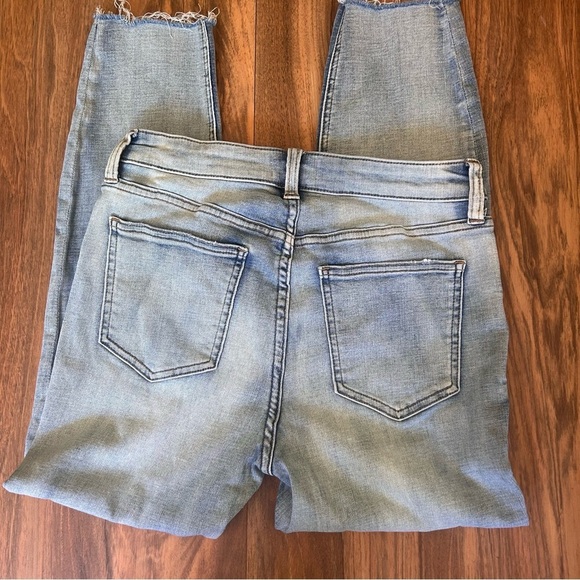 Pistola Light Wash 28 Stretchy Cropped Jeans - Picture 2 of 7